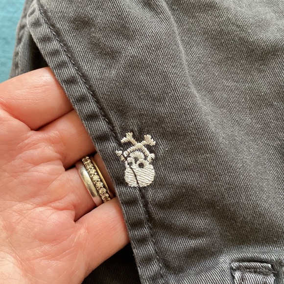 Boys charcoal grey embroidered skull & crossbones shorts SZ 10 children’s place - Picture 7 of 7